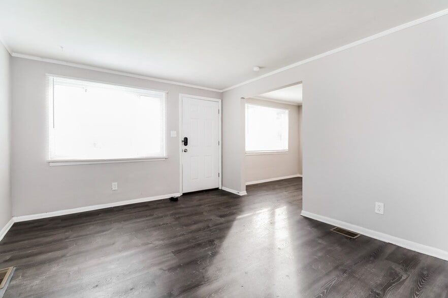 Building Photo - 105 Veronica Dr