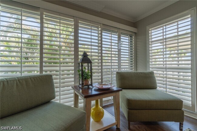 Building Photo - 1215 Edington Pl