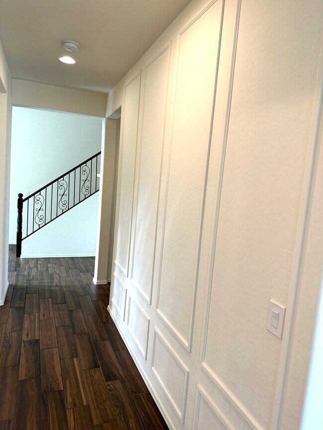 Building Photo - Stunning Elliot Groves home in Morrison Ranch. 4 bed+ 2 offices + loft