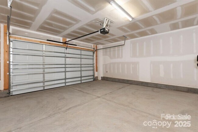 Building Photo - 312 Ferebee Pl