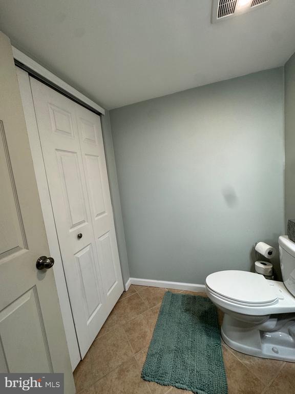 Building Photo - 17 Parkview Way