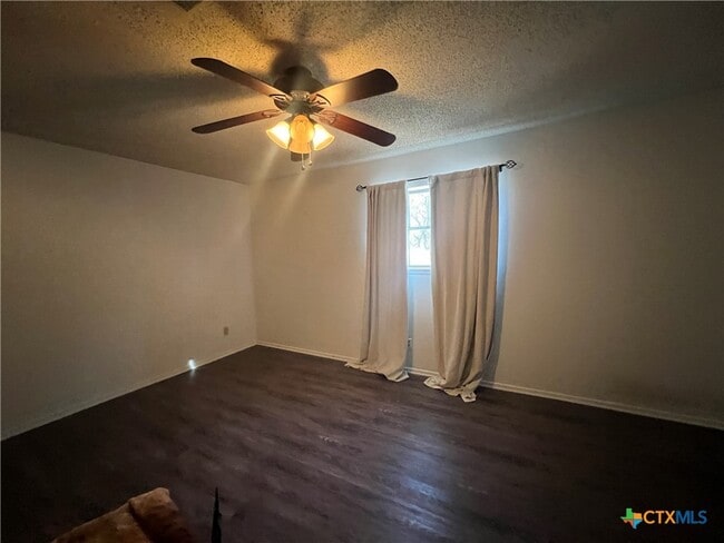 Building Photo - 960 Canyon Dr