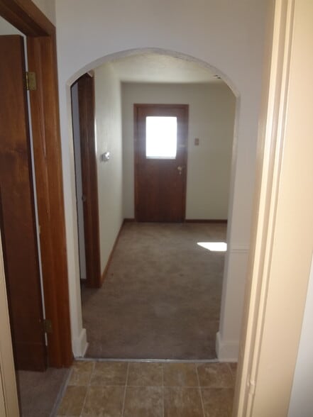 Building Photo - 34130 Davies Dr