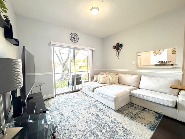 Building Photo - 651 Cypress Lake Blvd