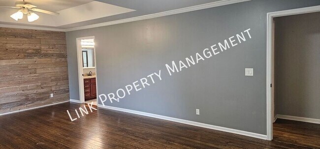 Building Photo - 7701 Elizabeth Way Dr