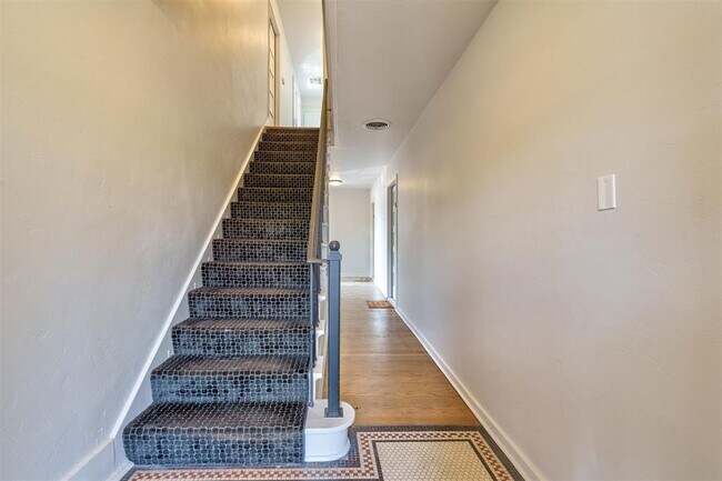 Building Photo - 201 NW 23rd St