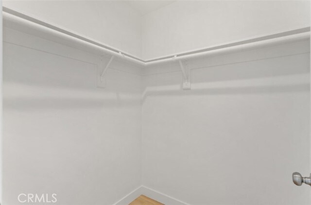 Building Photo - 709 W 80th St