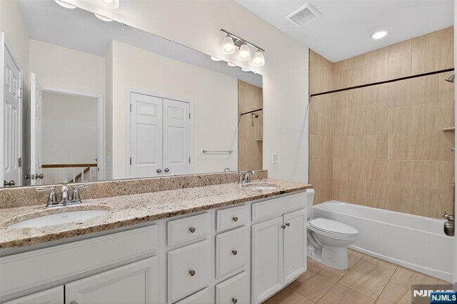 Building Photo - 28 Leahy Dr