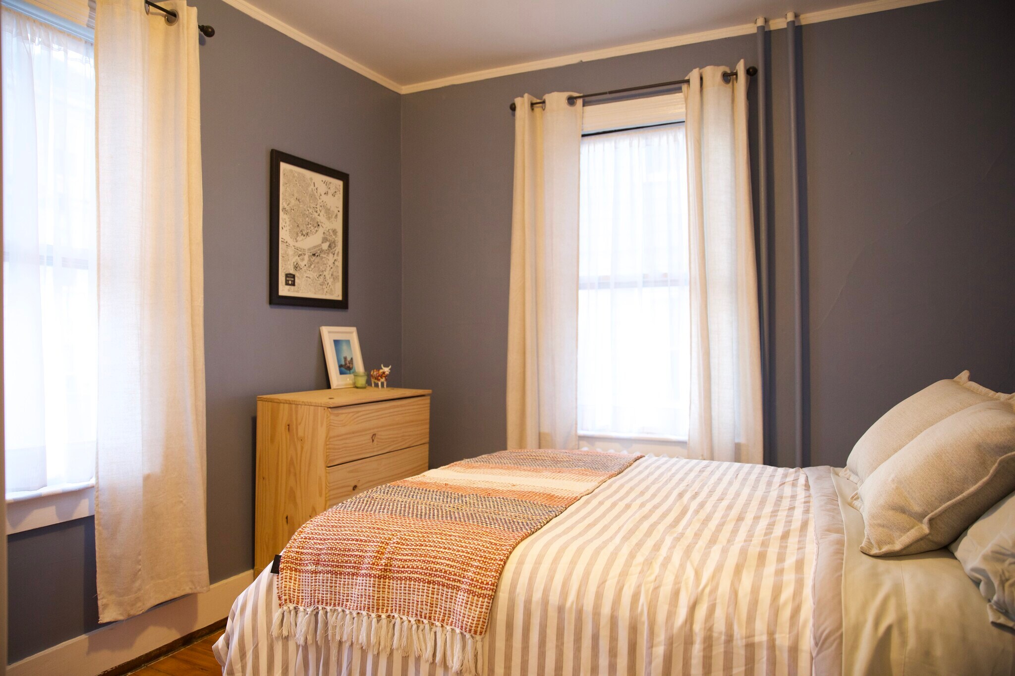 Building Photo - 4 Newport Ave