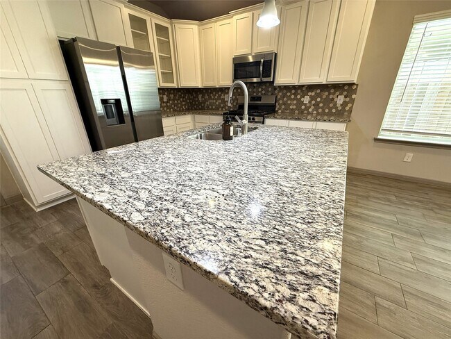 Building Photo - 7955 Fijian Cypress Dr