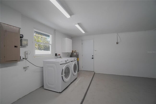 Building Photo - 1797 Birch Dr