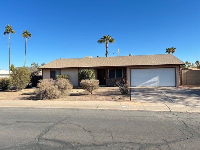 Building Photo - Tempe 3Bed, 2Bath Single Story Home