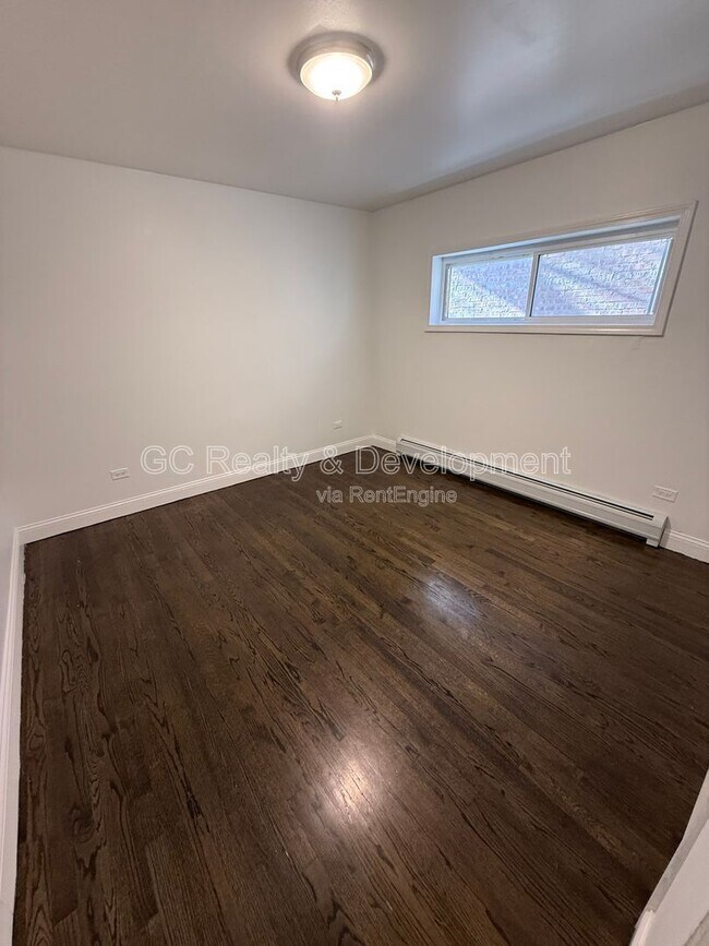 Building Photo - 4644 W 47th St