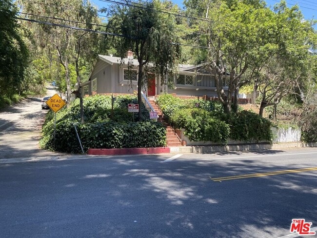 Building Photo - 1712 Benedict Canyon Drive