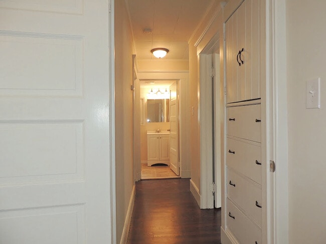 Building Photo - Renovated Colonial with 4 Beds - 1.5 Baths