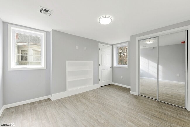 Building Photo - 499 New Brunswick Ave