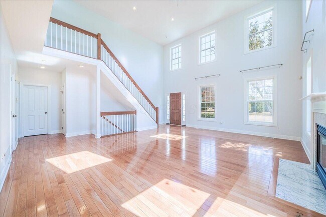 Building Photo - 4611 Trailane Dr