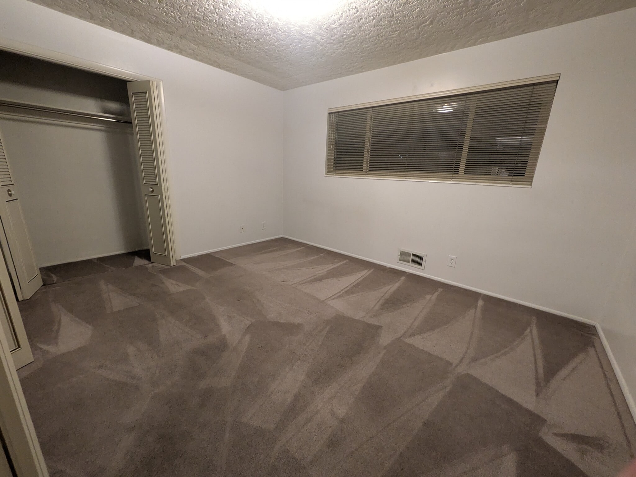 Building Photo - 1206 E 22nd St