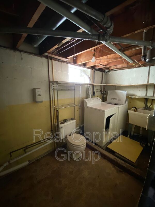 Building Photo - 3518 Ontario Ave