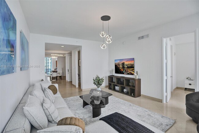 Building Photo - 18101 Collins Ave