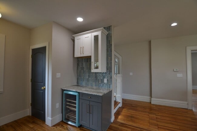 Building Photo - Newly Renovated 4 Bedroom Near Franklin Park- First month rent free