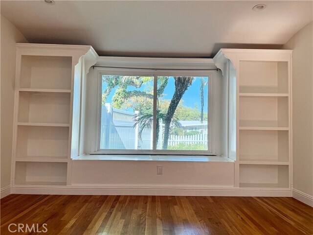 Building Photo - 22346 Burbank Blvd