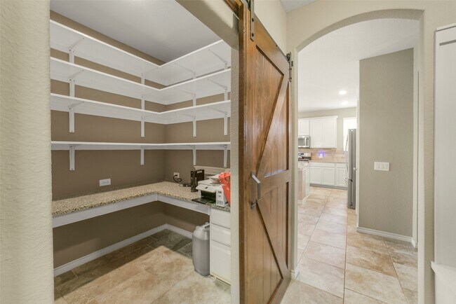 Building Photo - 9651 Thimbleweed Dr