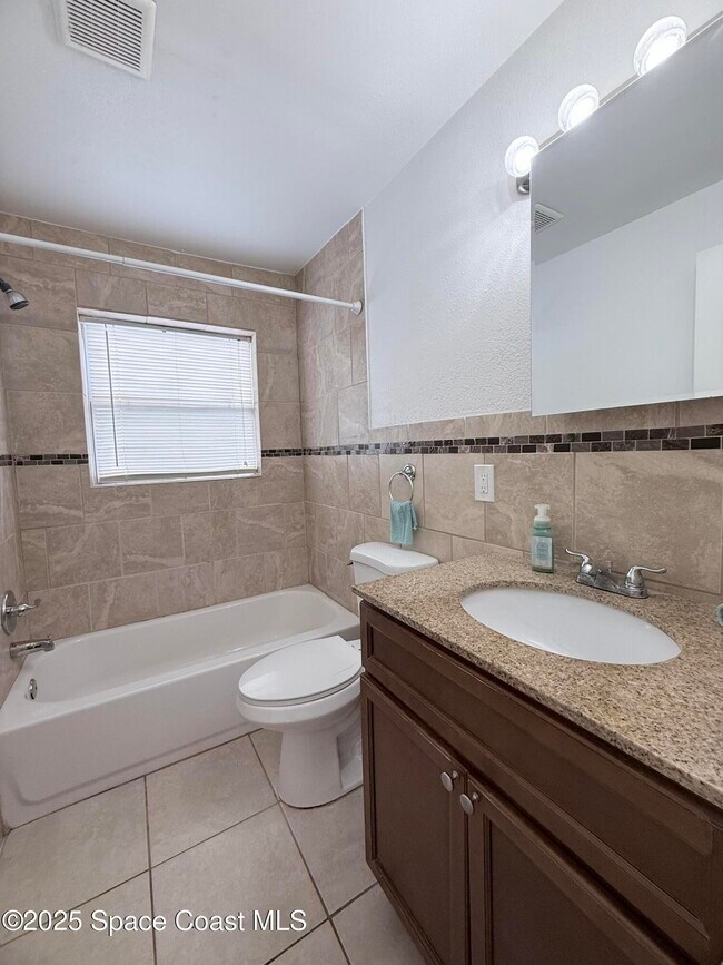 Building Photo - 1440 Parkway Dr