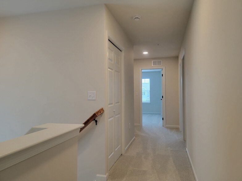 Building Photo - 151 Beech Tree Ct