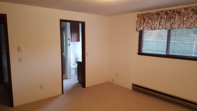 Building Photo - 2 bed, 2 bath, 2 car garage in Agnew