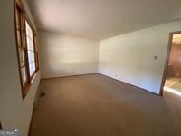 Building Photo - 86 S Forest Ave