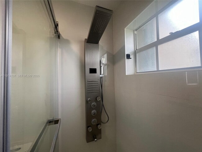 Building Photo - 5829 NW 37th St