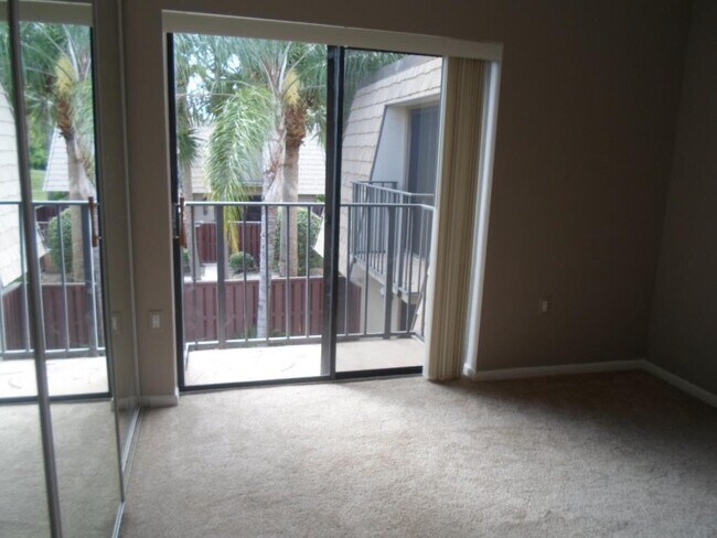 Building Photo - 2928 SW Sunset Trace Cir