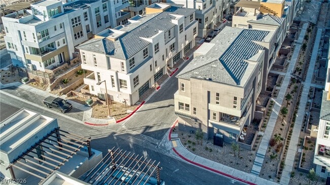 Building Photo - 639 Grey Saker St