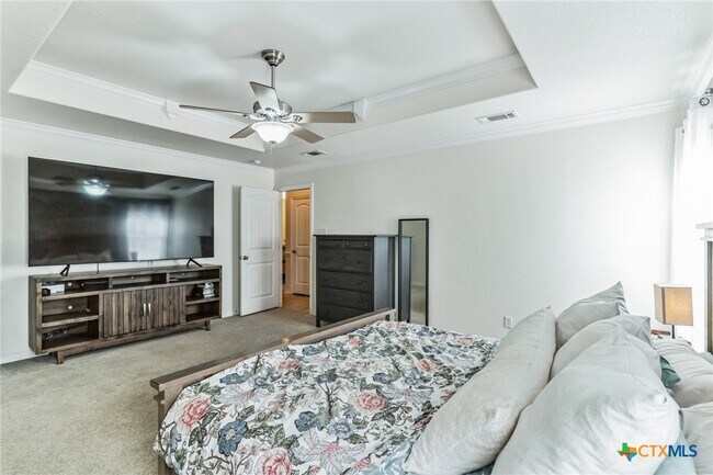 Building Photo - 1507 Hazelnut Dr