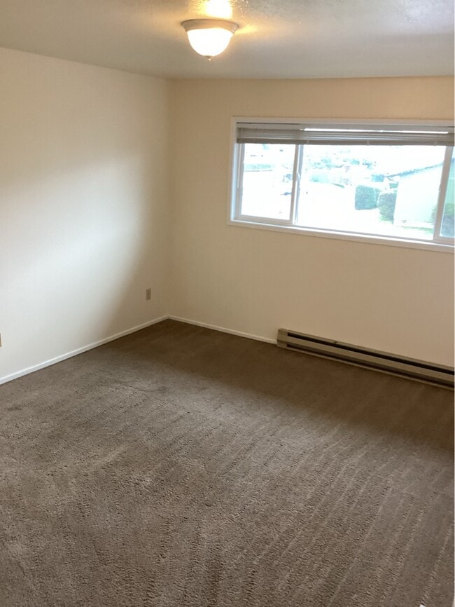 Building Photo - 912 SW 11th St