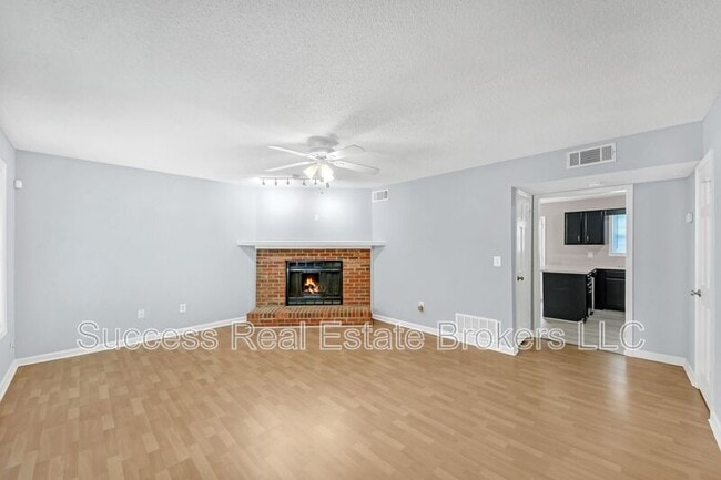 Building Photo - 4000 Sand Wedge Cir