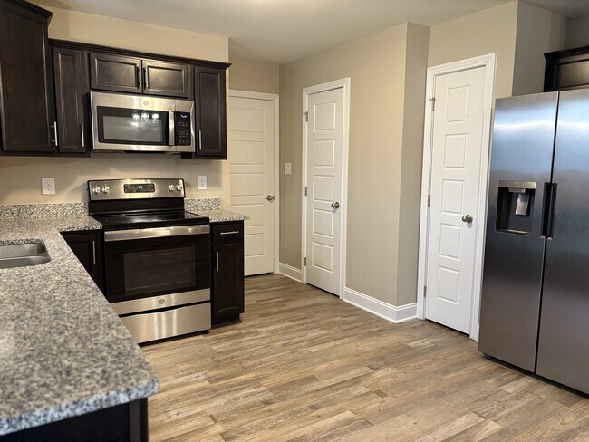 Building Photo - 235 Dugger Dr