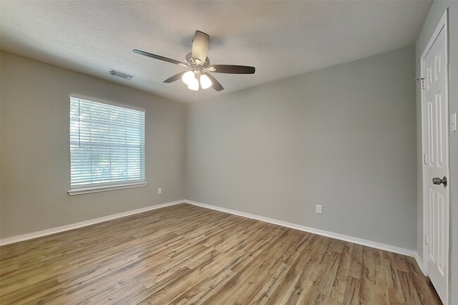 Building Photo - 1210 Colonial Heights Dr