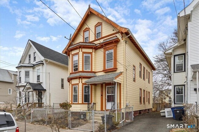 Building Photo - 55 Admiral St