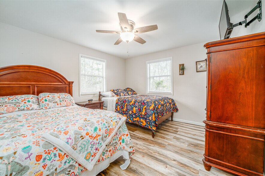 Building Photo - 1748 Paulas Huskey Cir