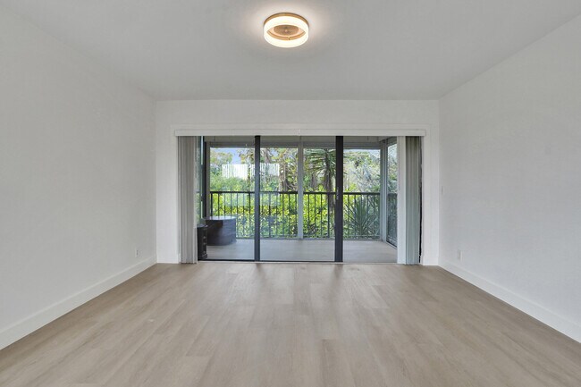 Building Photo - 1040 Homewood Blvd