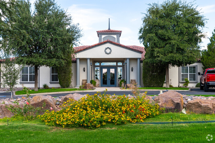 Leasing Office - Lifestyles on the Reserve