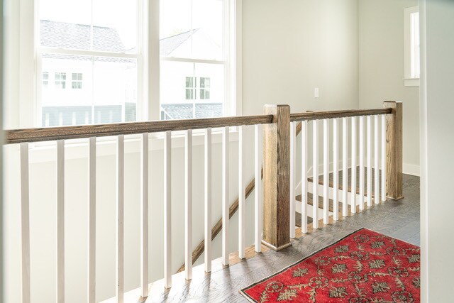 Building Photo - 509 Rosedale Ave E