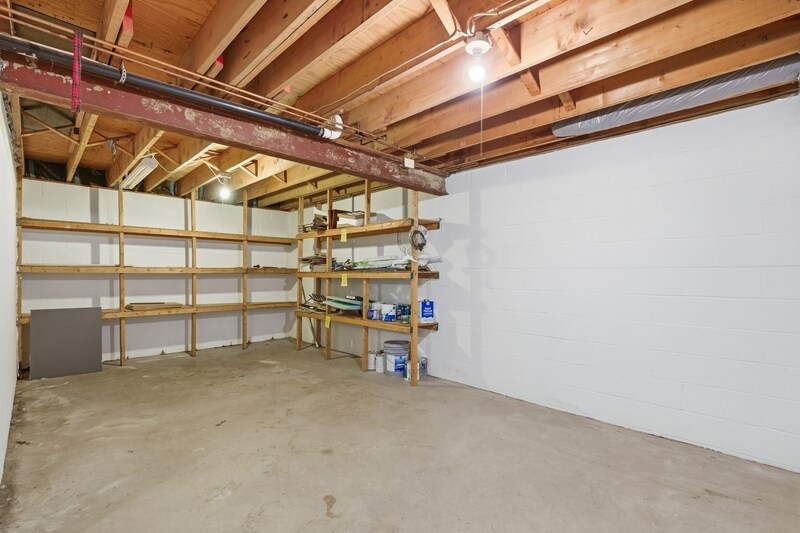 Building Photo - 752 Ticonderoga Ave