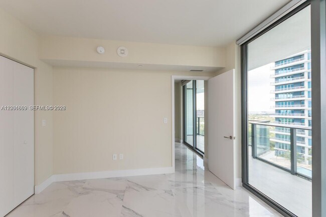 Building Photo - 1300 S Miami Ave
