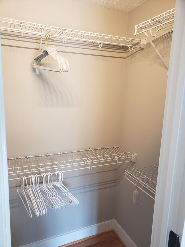 Building Photo - Ideal West Nashville Location!