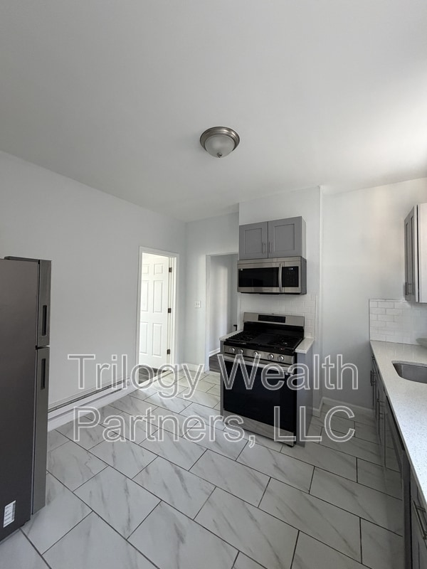 Building Photo - 59 N 15th St