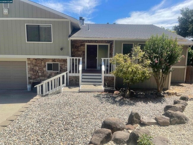 Building Photo - 971 Livorna Rd