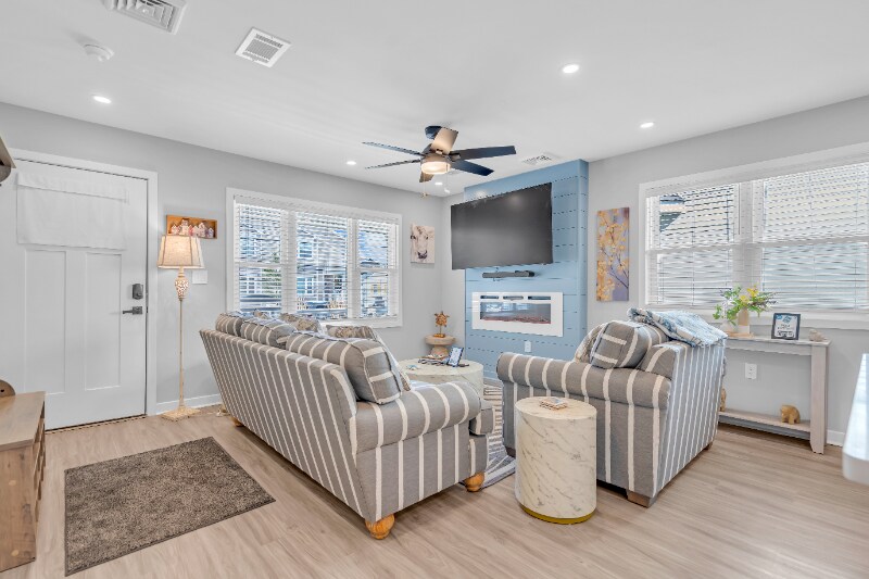 Building Photo - 213 E Syracuse Ave